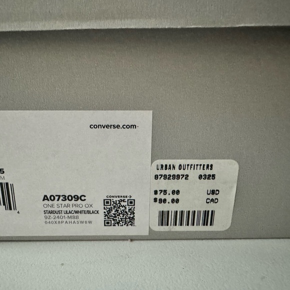 Brand new Urban outfitters pink converse 8.5 womens new in box - Picture 3 of 6